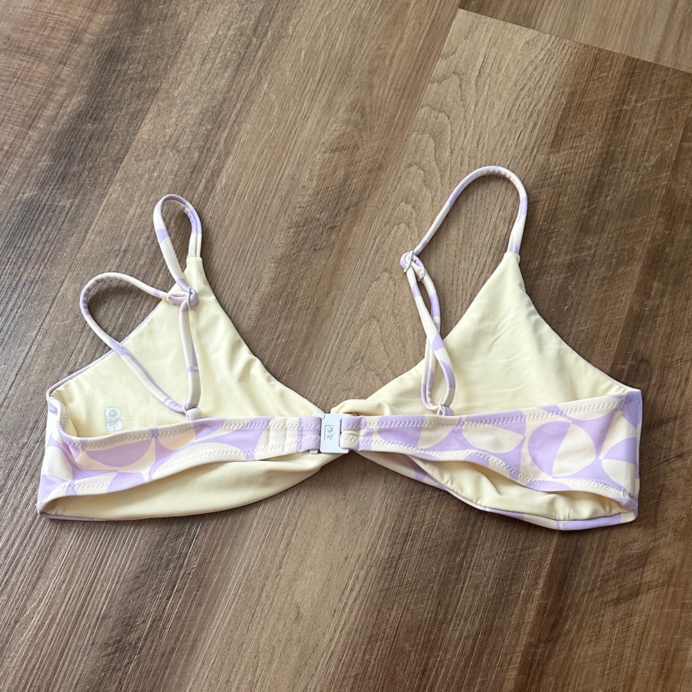 Geometric Pattern Bikini Top - Picture 2 of 3